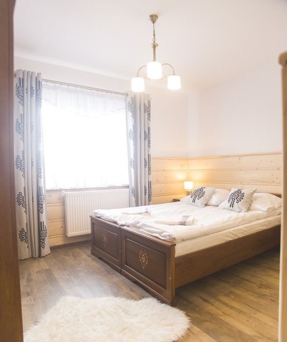 Pokoje i Apartamenty Góralskie Spanie obok Chochołowskich Term Witów