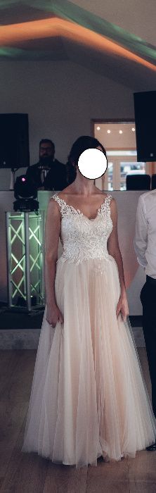 Piekna suknia ślubna