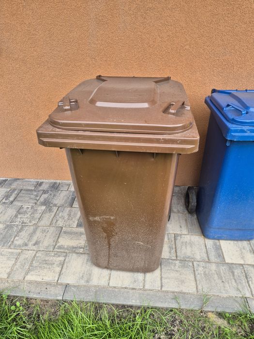 Pojemnk brązowy na bio