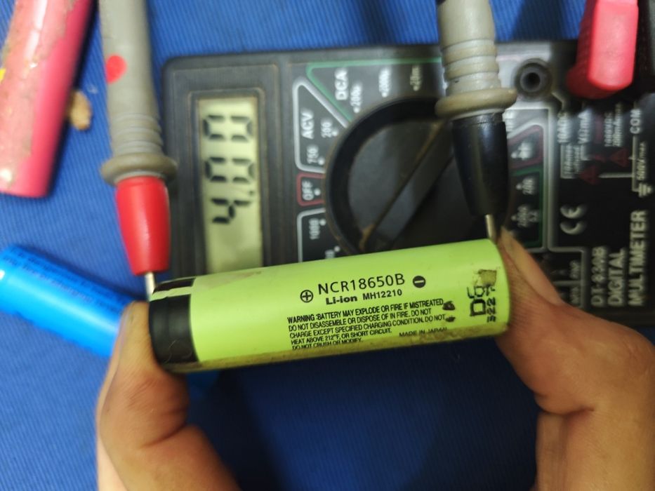 Акб 18650 з носиком є без нього