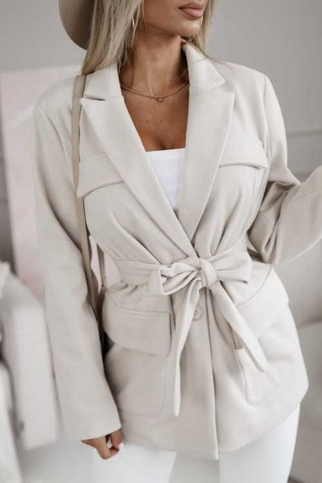 Płaszcz damski mięta pasek