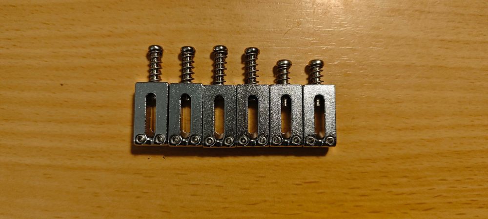 Nowe siodełka Gotoh NS510TS FE1, rozstaw 10,5 mm, chrom, 6 szt.