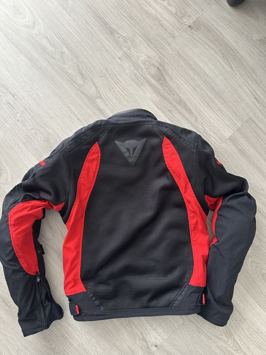 Casaco Dainese verão