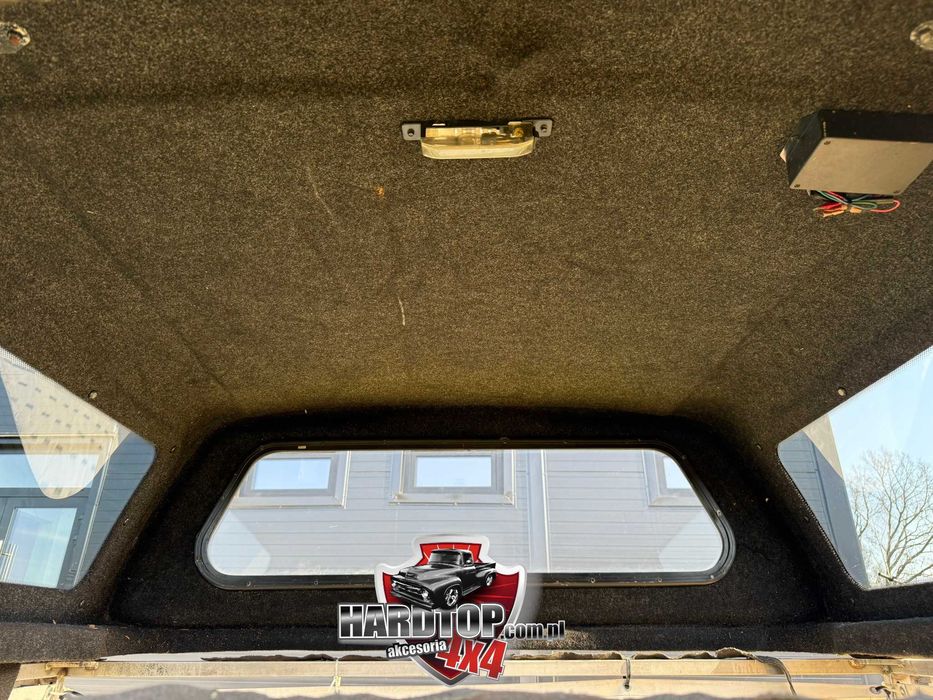 Zabudowa Paki Nissan Navara D40 SNUGTOP Hardtop Pick-Up