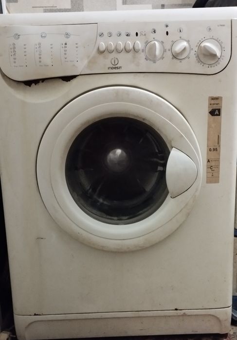 Стиральная машинка INDESIT