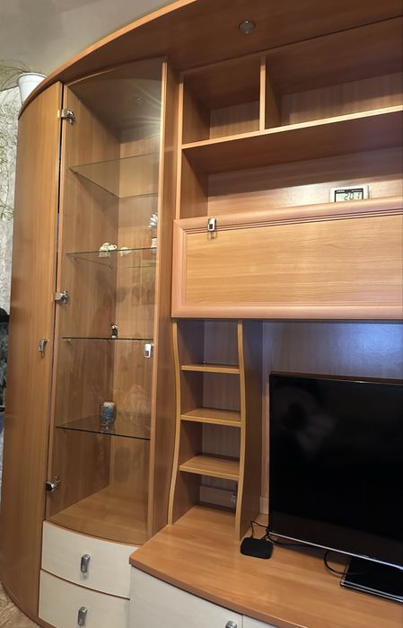 Продається вітальня