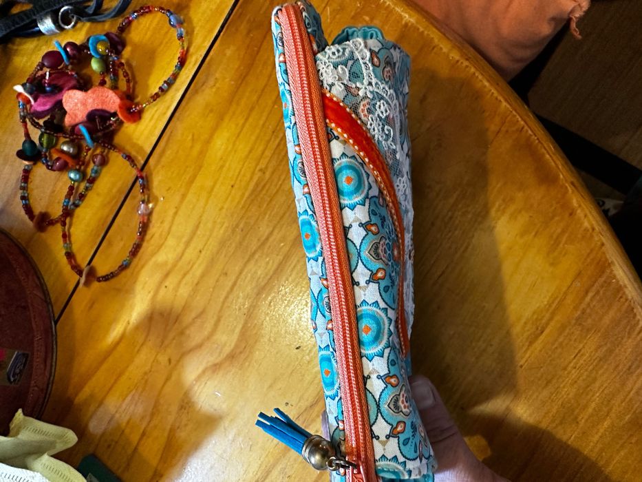 Bolsa feita à mão em tecido