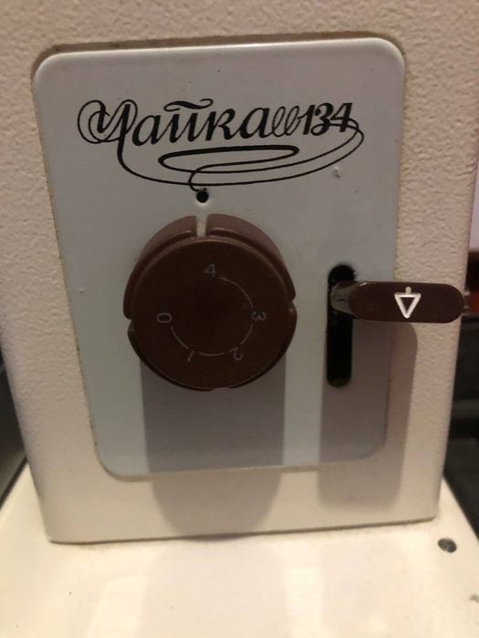 Швейная машинка Чайка 134