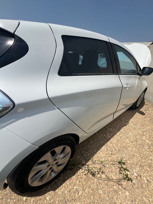 ZOE – Para Peças ou Reparação Rápida 2013 121000 km