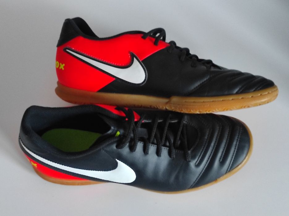 Nike Tiempo Rio III IC