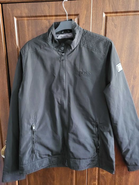 Kurtka Hugo Boss Meska roz. m /nowa zamienie/polecam