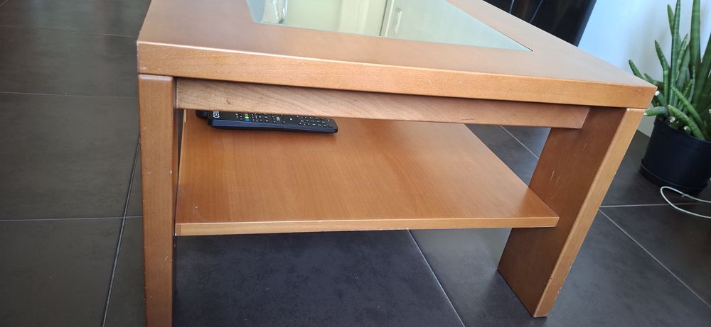 Mesa de centro em cerejeira