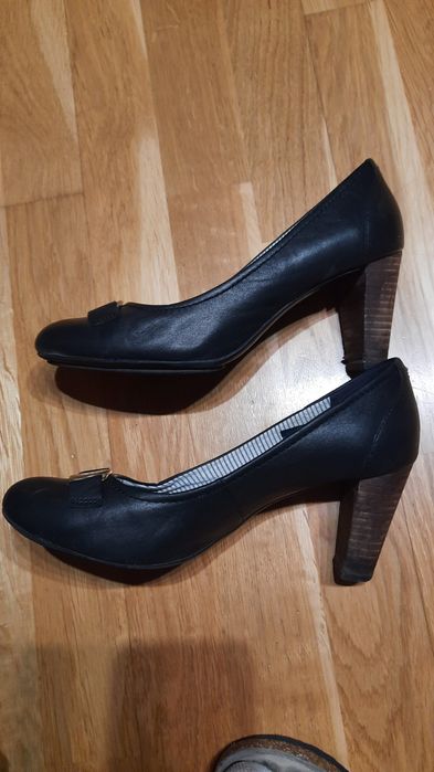 Czółenka szpilki półbuty 39 Tommy Hilfiger