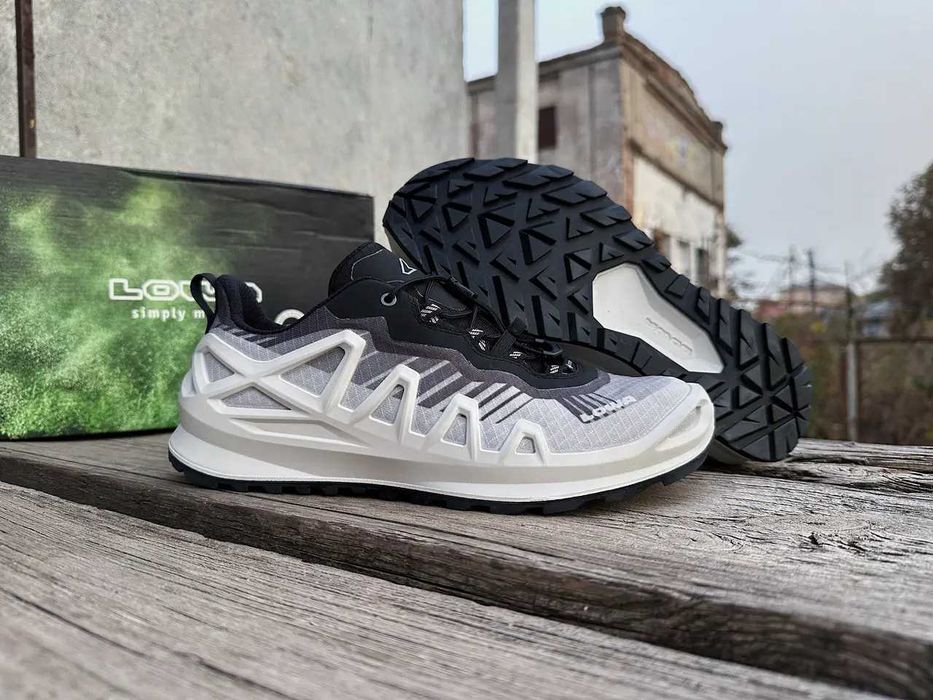 р.41-44  Кросівки Lowa Merger Gore-Tex