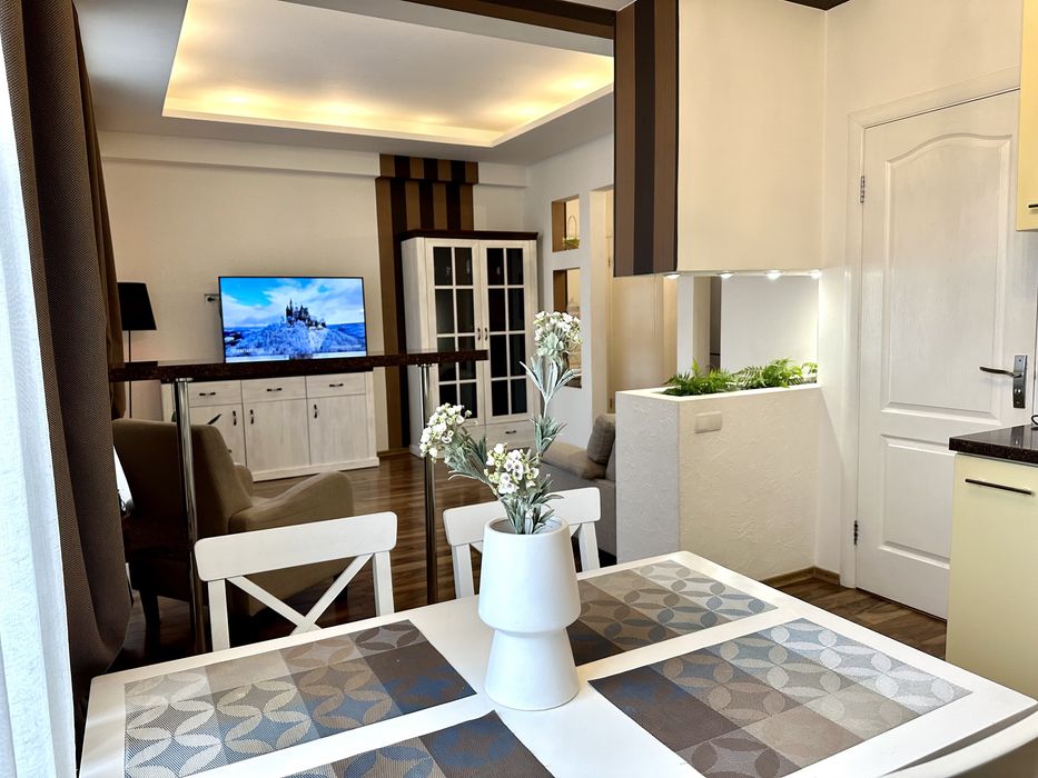 NAVIT апартаменти з кавомашиною в центрі, вид на Драматичний театр.