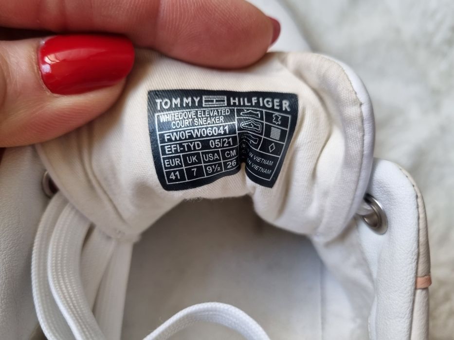 Tommy Hilfiger- sneakersy skórzane. Rozmiar  41