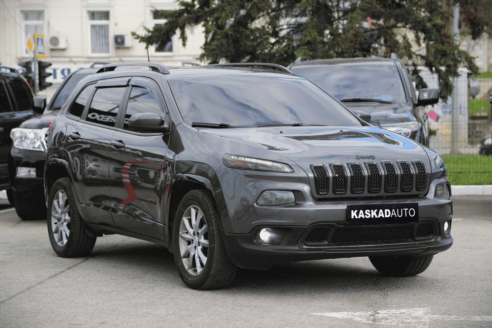 Продам Jeep Cherokee