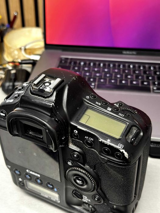 Canon 1DX Mark I + 2 karty pamięci + Ładowarka