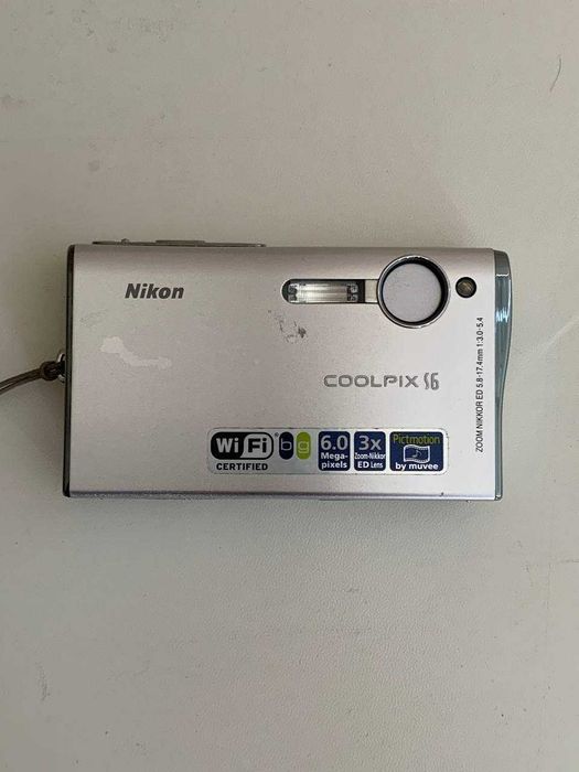 Цифровий фотоапарат Nikon Coolpix S6 винтаж Y2K
