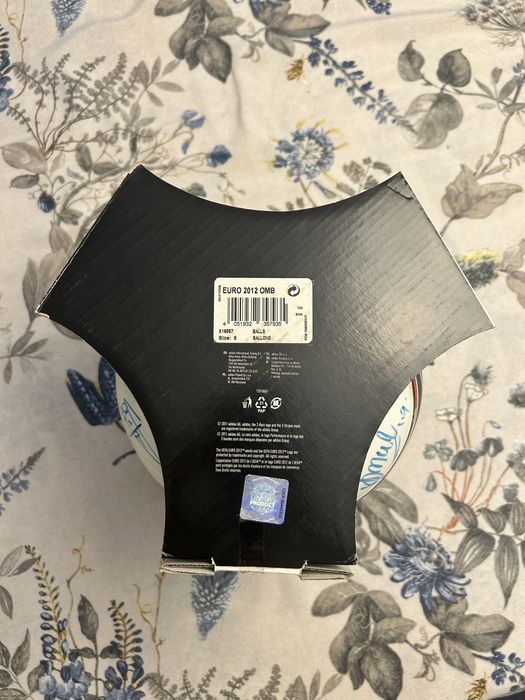 Bola Tango 12 oficial assinada pelo plantel do FCP do ano 2011/2012