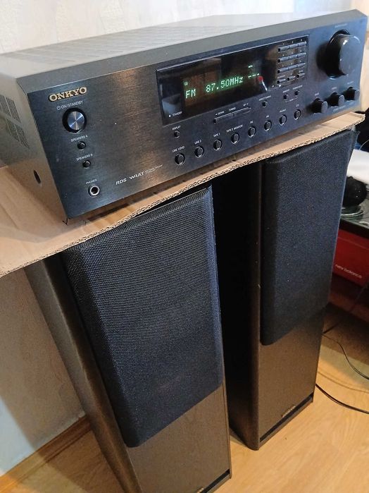 акустика Onkyo SC-475 и ресивер Onkyo.