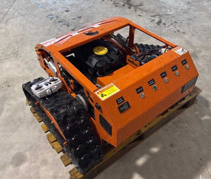 Corta-Relvas / Roçadora de Esteiras com Comando à Distância - Raptor VT900