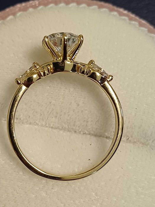 Anel de diamante