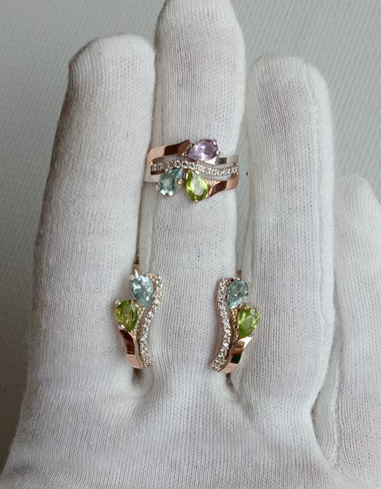 Срібний набір прикрас з золотими пластинами