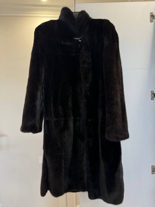 Норкова шуба в ідеальному стані, темно-коричнева, розмір S-M