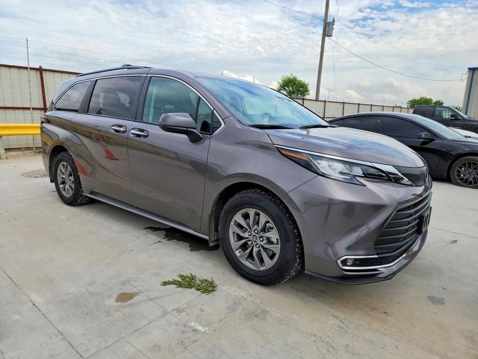 Toyota Sienna