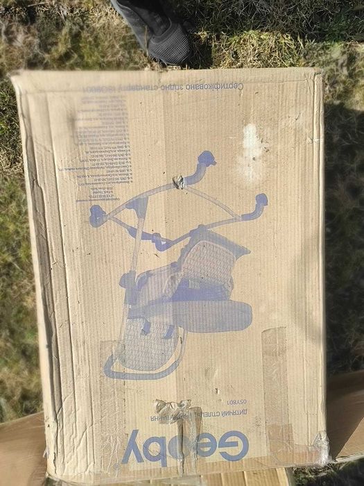 Дитячий годувальний столик,б/у ,в хорошому стані