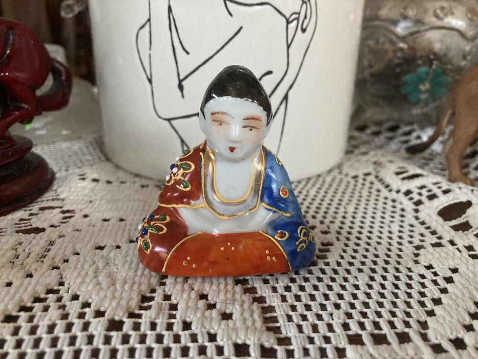 Budda siedzący porcelana handmade