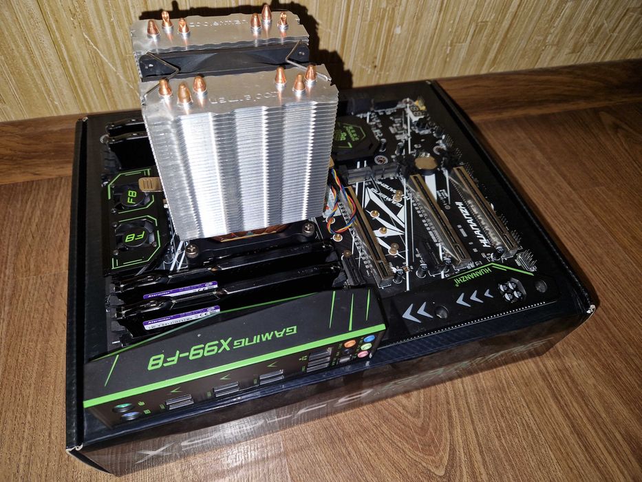Комплект HUANANZHI X99-F8 + Intel Xeon E5 2680V3 + DDR4 32Gb Atermiter