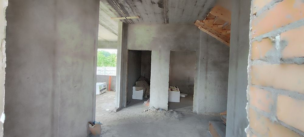 Продаж сучасного 2 поверхового будинку в престижному передмісті