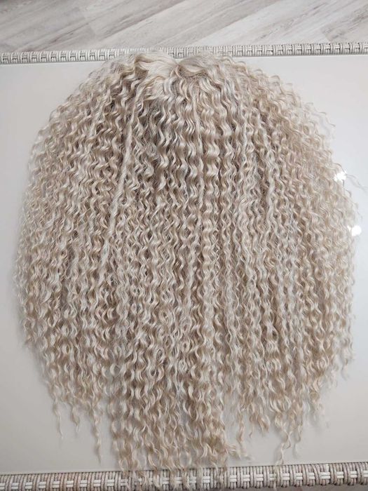 Peruka blond 70 cm długości afro loki