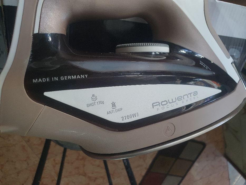 Ferro de engomar Rowenta Focus excel DC1530D1/AMO
