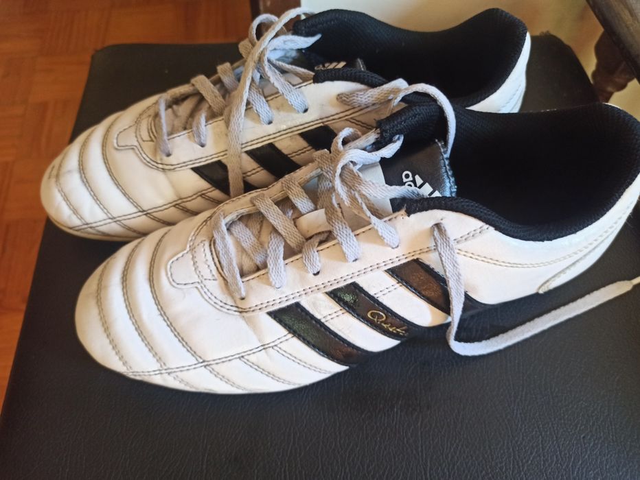 Chuteiras Adidas Questra tamanho 40
