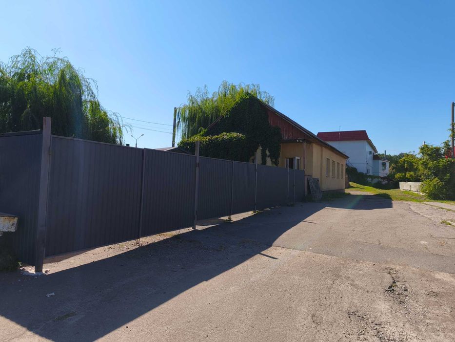 Здам приміщення їдальні з прилеглою територією в районі Пивзаводу.