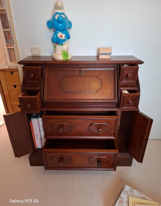 Sekretarzyk z drewna