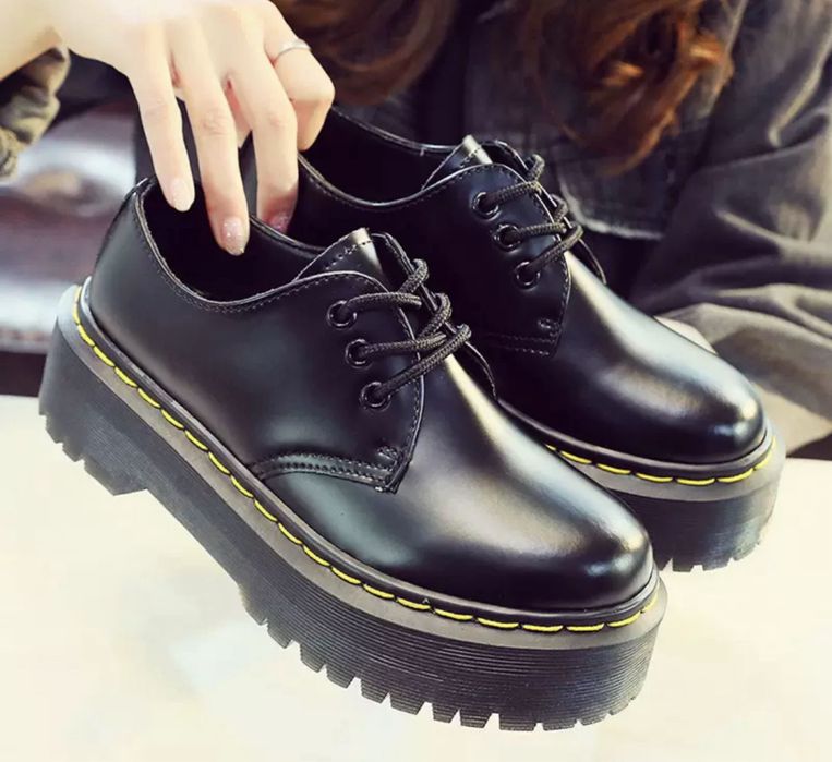 Glany półbuty platforma koturna damskie obuwie martensy oxfordki