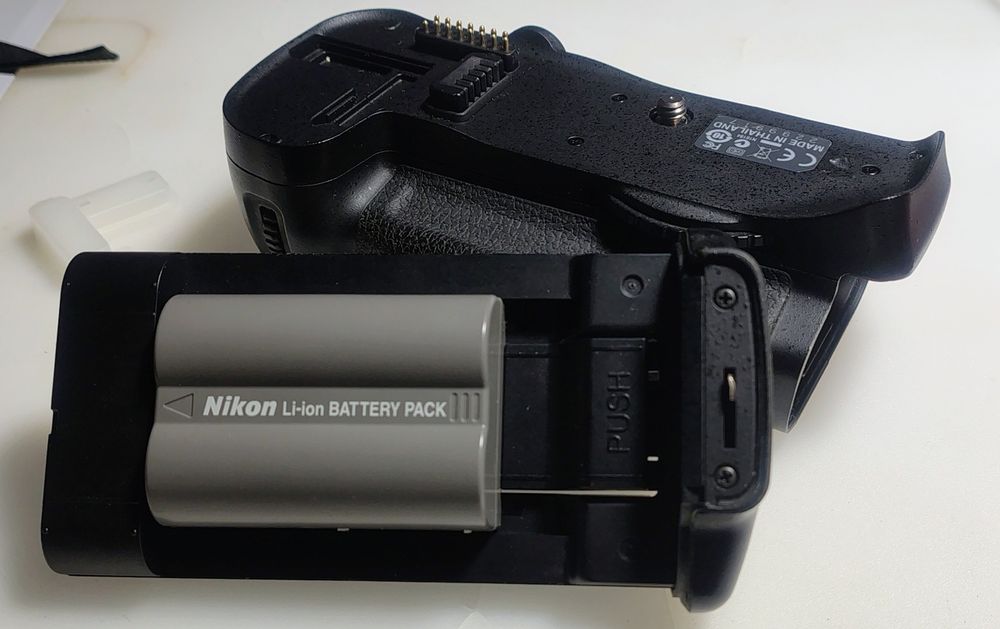 Oryginalny Grip Nikon MB-D10 Multi-Power Battery Pack + Akumulator EN-