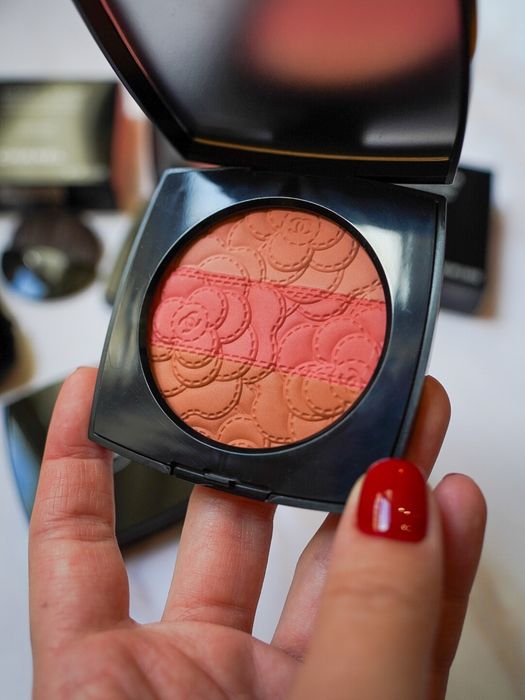 Румʼяна chanel camélia futura trio poudres blush powder blush trio