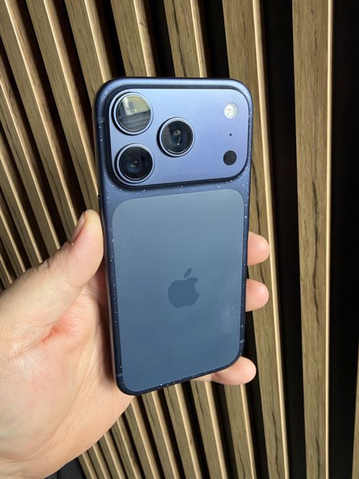 Iphone 17 pro 512 , roczny