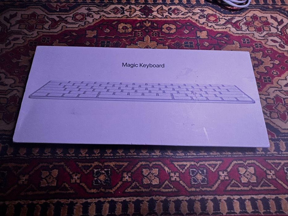 Apple Magic Keyboard – Bluetooth + pudełko
