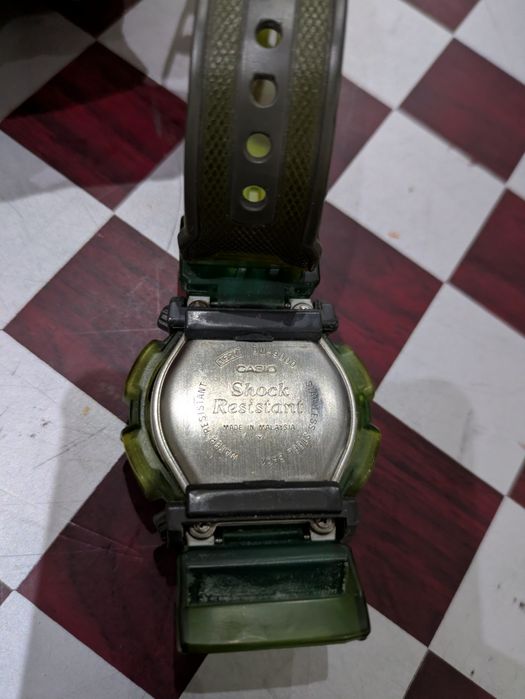 Casio G- SHOCK DW-9000