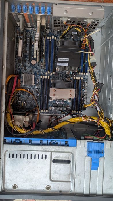 Сервер Super micro 2 LGA 2011 E5 2670 40 gb