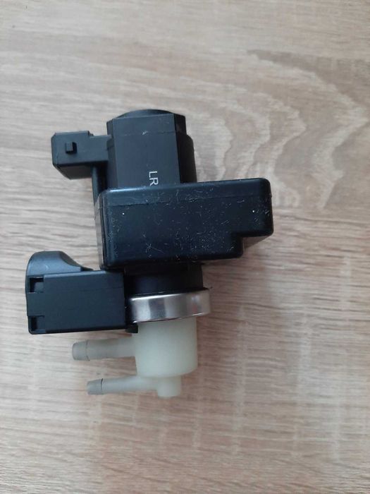 Вакуумный электромагнитный клапан egr  renault laguna ii 01,1811767ja