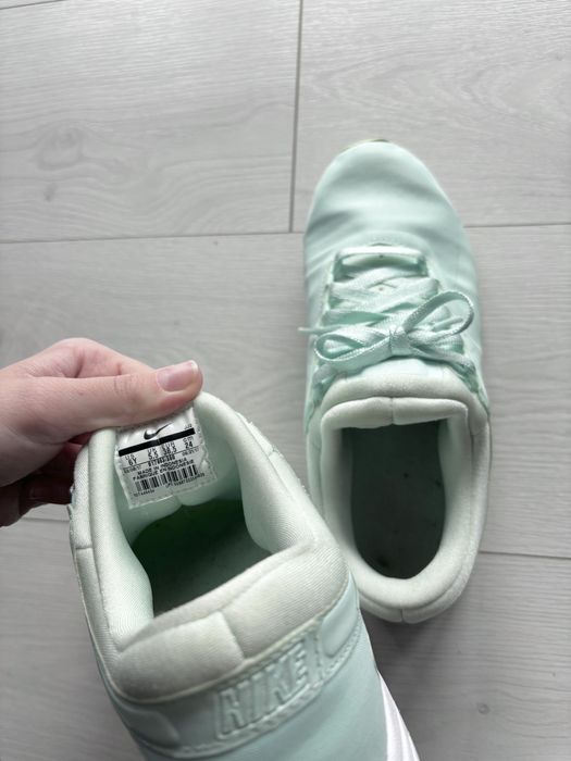Buty Nike rozmiar 38,5 miętowe