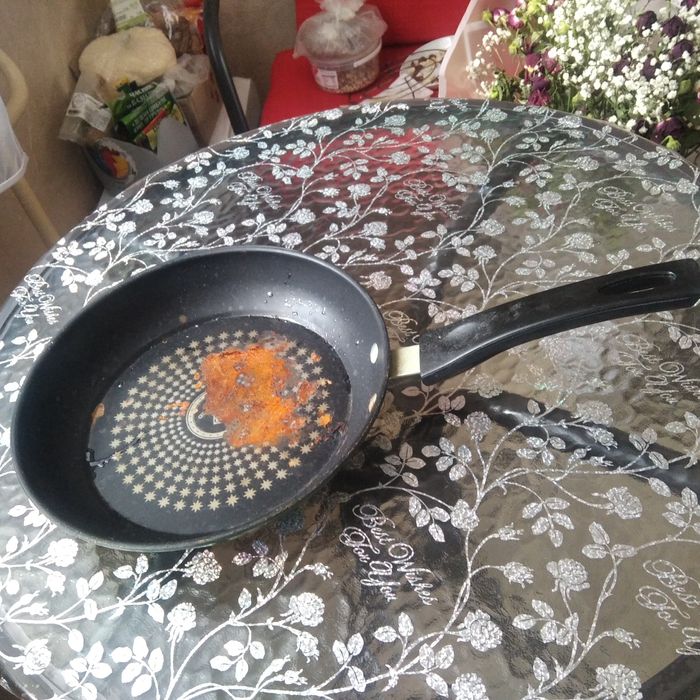 Віддам сковорідку без кришки