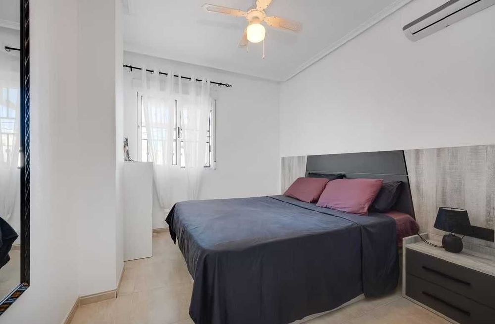 Bungalow na sprzedaż w La Florida z prywatnym basenem, Orihuela Costa